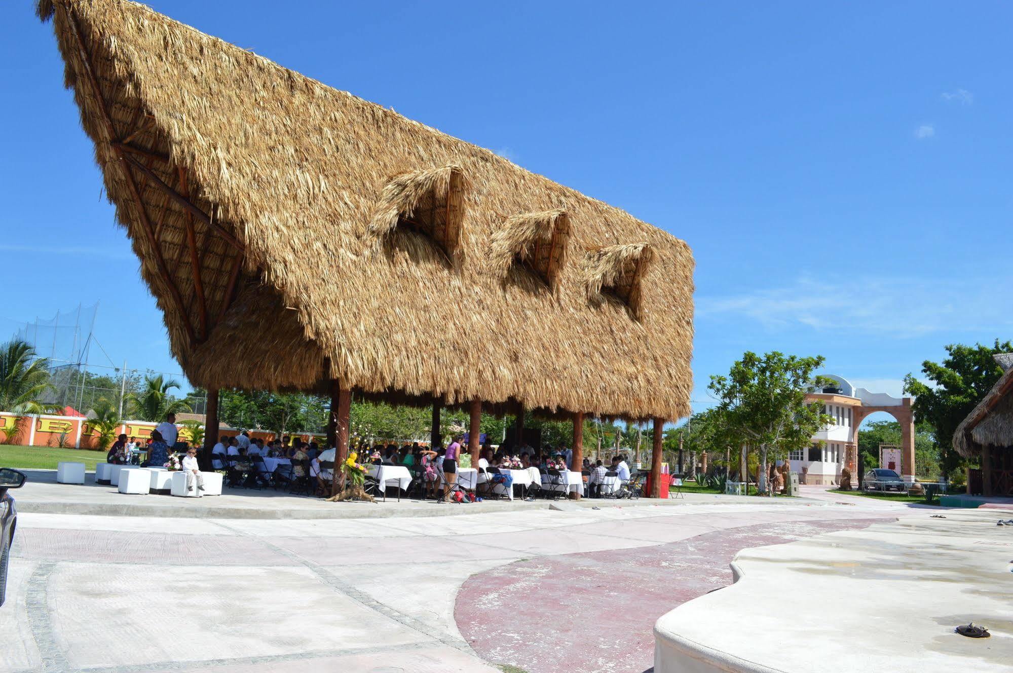 Hotel Hacienda Ixtlan Cozumel Exterior foto